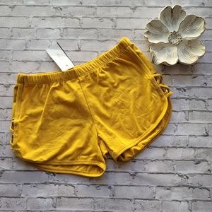 FREE w/ BUNDLE | NWT Papaya Mustard Shorts - S